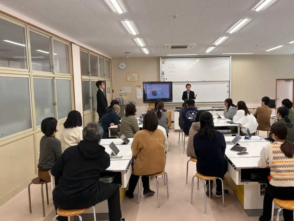 先生たちが、AIの使い方を学ぶ研修